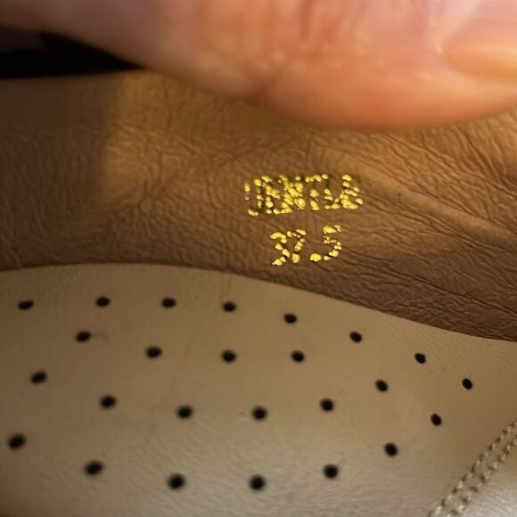 GG COLLECTION BLACK VELVET BALLET FLATS WITH SQUARE BLACK DETAIL.  NEW I… - Picture 9 of 12